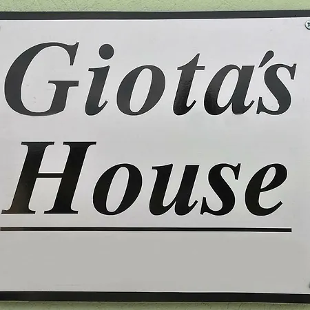 Апартаменты Giota's House