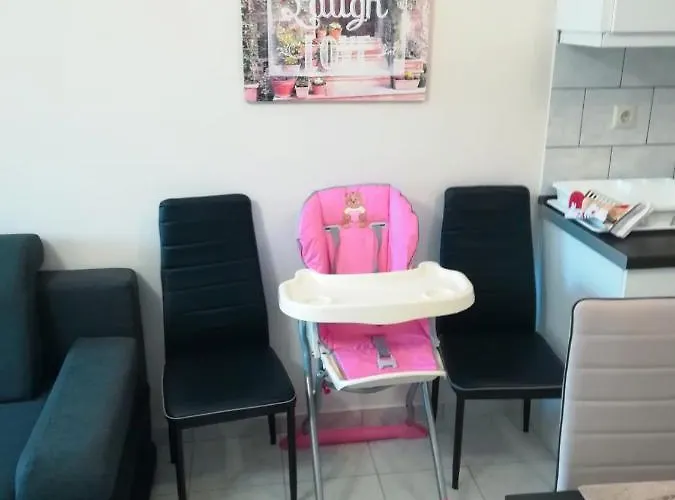 Giota's House Apartment *